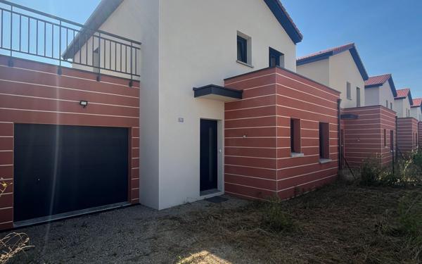 Maison à vendre    5 pièces • 104,23 m2 Bourg-en-Bresse