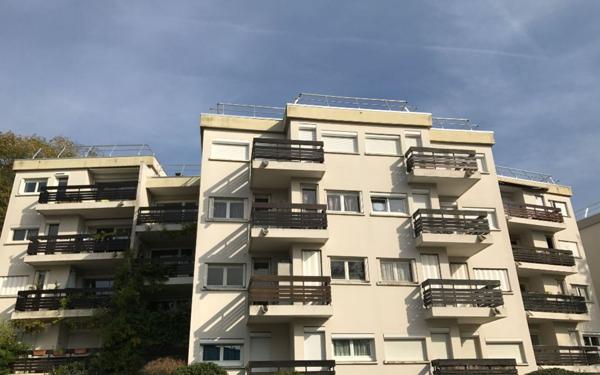 Appartement à louer    2 pièces •  Gif-sur-Yvette