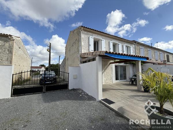 Surgères, maison en pierre rénovée, 4 Chambres