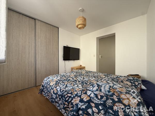 Surgères, maison en pierre rénovée, 4 Chambres