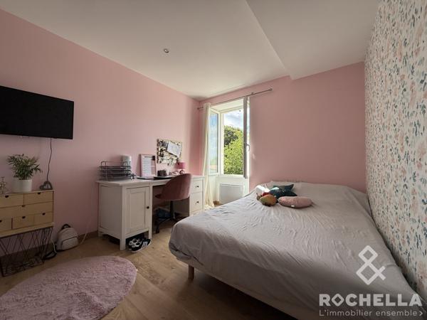 Surgères, maison en pierre rénovée, 4 Chambres