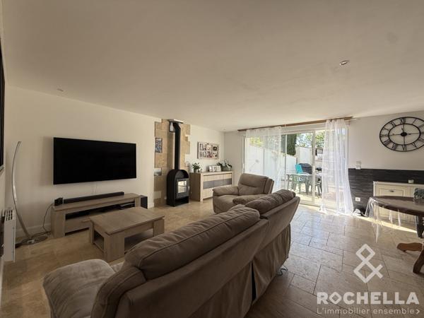 Surgères, maison en pierre rénovée, 4 Chambres