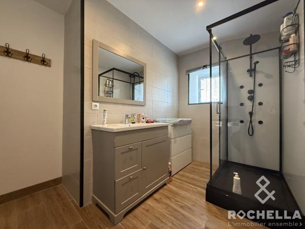 Surgères, maison en pierre rénovée, 4 Chambres