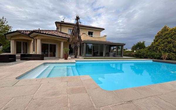 Maison à vendre    7 pièces • 206,50 m2 Fontaines-Saint-Martin