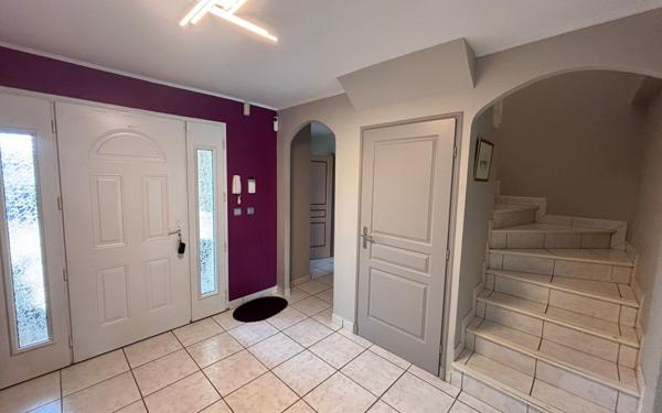 Maison à vendre    7 pièces • 206,50 m2 Fontaines-Saint-Martin