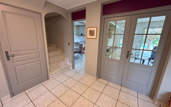 Maison à vendre    7 pièces • 206,50 m2 Fontaines-Saint-Martin