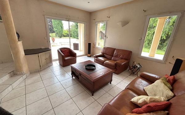 Maison à vendre    7 pièces • 206,50 m2 Fontaines-Saint-Martin