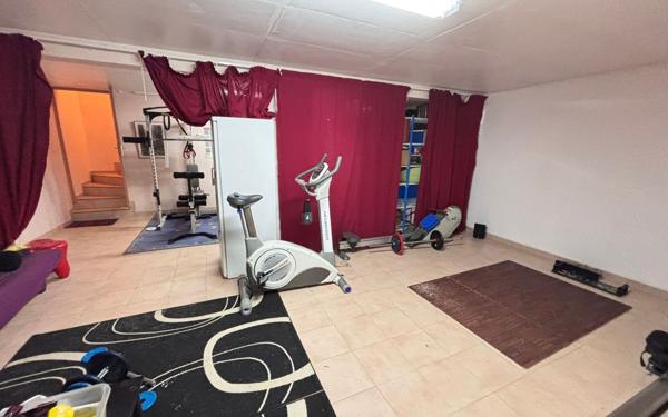 Maison à vendre    7 pièces • 206,50 m2 Fontaines-Saint-Martin