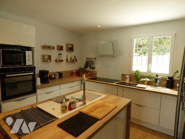 A Vendre sur GRIGNAN, belle villa construite en 2024, dans quartier calme, terrain piscinable