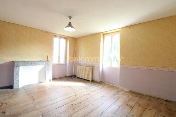 Maison en pierre de 270 m²