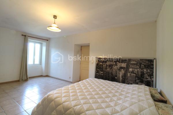 Maison en pierre de 270 m²