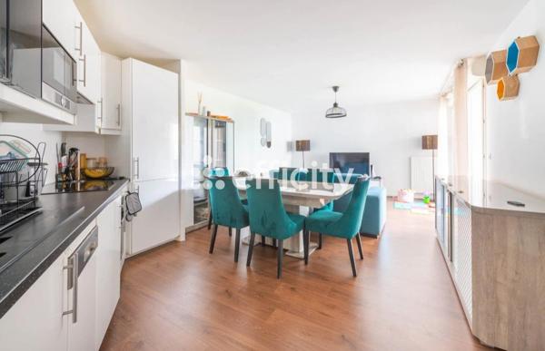 Appartement
         3 pièces
        - 64 m² 175 000 € *