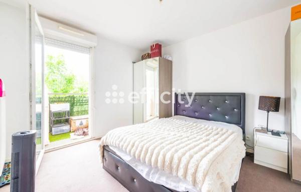 Appartement
         3 pièces
        - 64 m² 175 000 € *