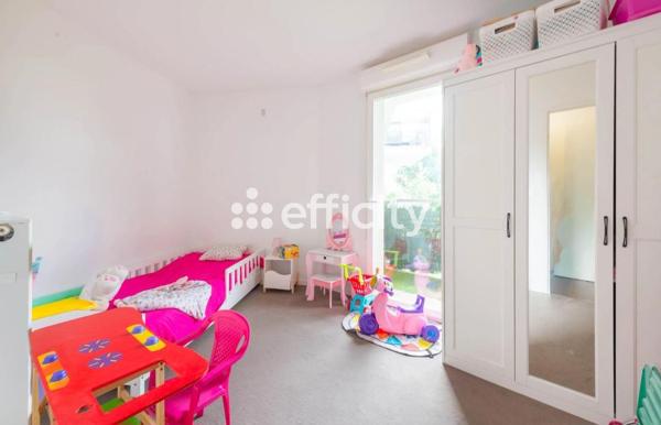 Appartement
         3 pièces
        - 64 m² 175 000 € *
