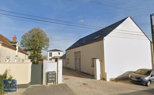 Location parking Ingré (45140)