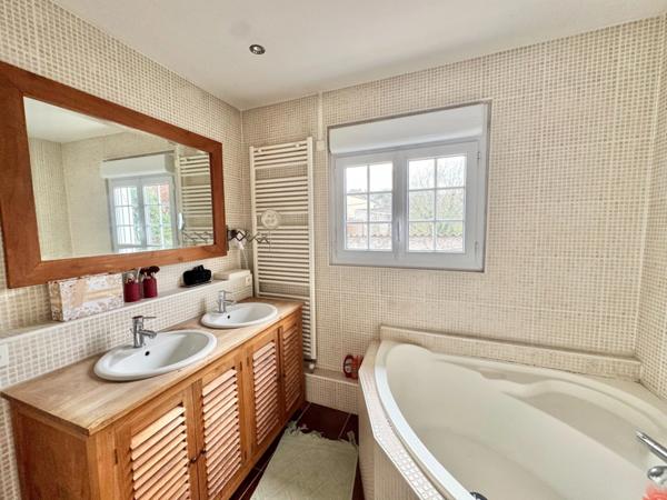 Maison à vendre 7 pièces MONTCEAU LES MINES (71)