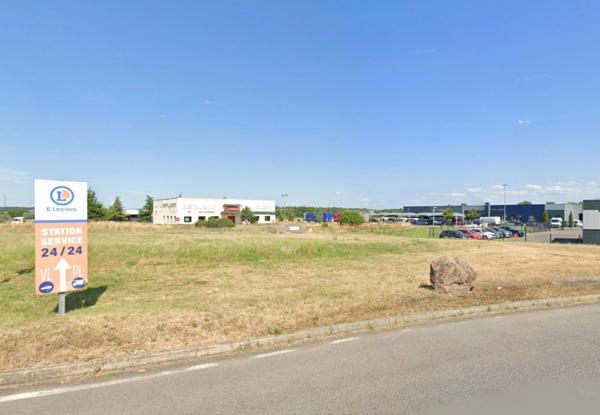 À vendre – Local commercial à usage de restaurant 640 m2– Emplacement n°1 – Vitry-en-Charollais (71)