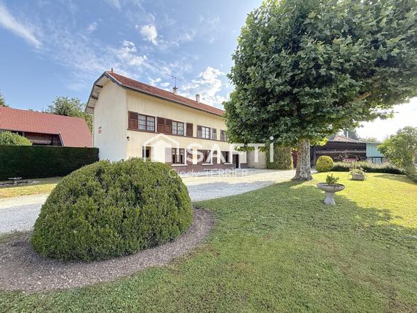 Maison de caractère 185 m² avec dépendances et terrain de 1027 m² à Colombe