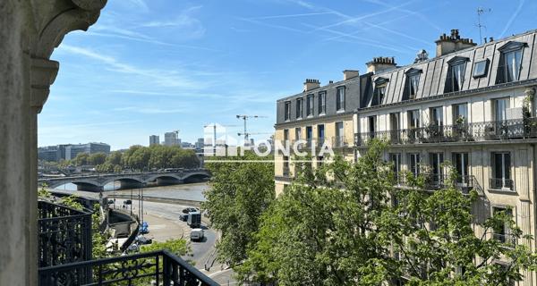 Location Appartement 3 pièces 52.36 m² - Paris 75004