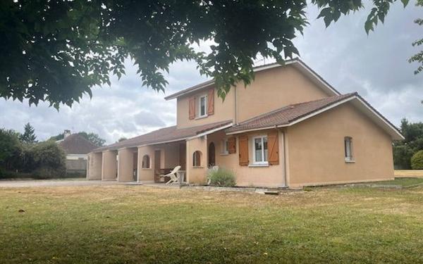 Maison à vendre    5 pièces •  Feytiat