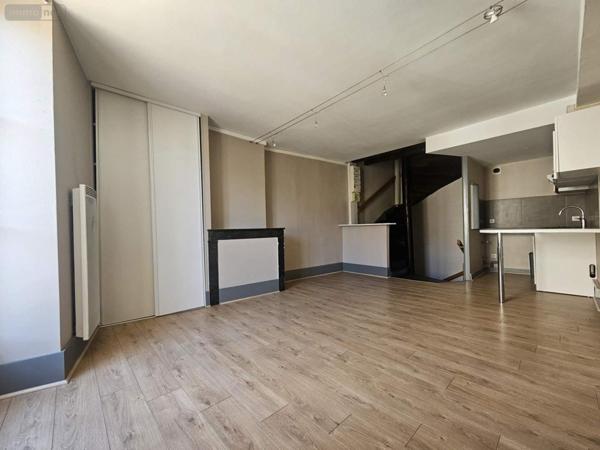 Appartement à louer à Mâcon en Saône-et-Loire (71000), ref : 008/2381