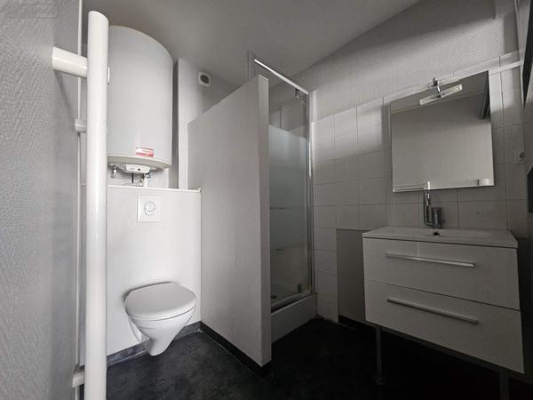 Appartement à louer à Mâcon en Saône-et-Loire (71000), ref : 008/2381