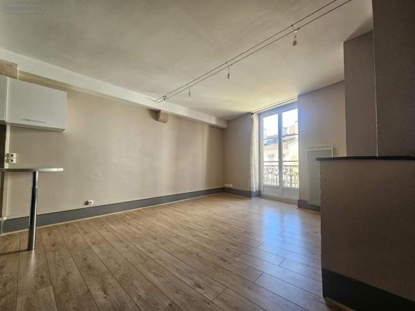 Appartement à louer à Mâcon en Saône-et-Loire (71000), ref : 008/2381
