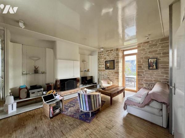 MERVILLE - Beaux volumes pour cette maison avec jardin et garage