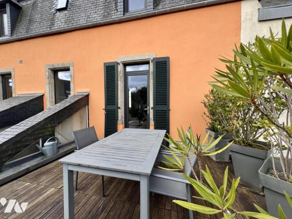 MERVILLE - Beaux volumes pour cette maison avec jardin et garage