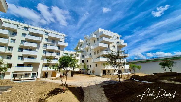 Annecy centre : duplex T4 de 100 m2 avec 2 balcons, 1 terrasse et vue panoranique