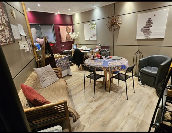 Fonds De Commerce - 65 m²