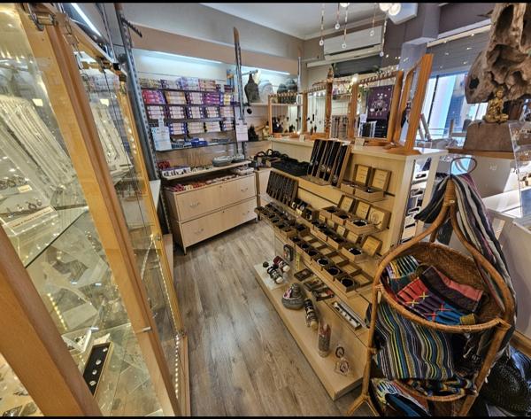 Fonds De Commerce - 65 m²