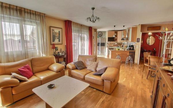 Appartement à vendre    3 pièces • 73,41 m2 Marseille 5