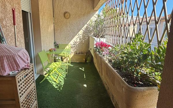 Appartement à vendre    3 pièces • 73,41 m2 Marseille 5
