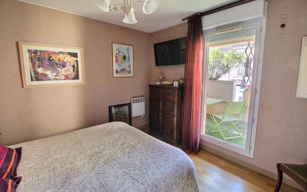 Appartement à vendre    3 pièces • 73,41 m2 Marseille 5