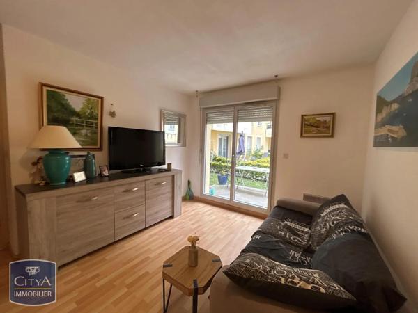 Appartement à louer 2 pièces 39.82m² Tarbes (65000)