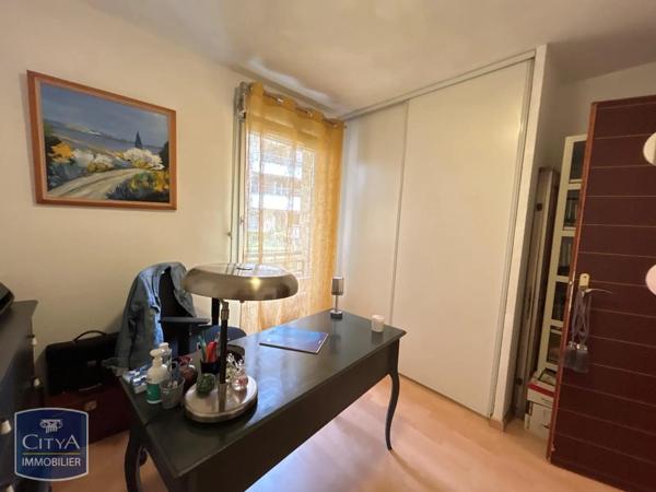 Appartement à louer 2 pièces 39.82m² Tarbes (65000)