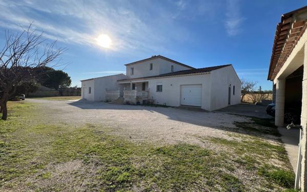 Maison à vendre    9 pièces •  Tarascon