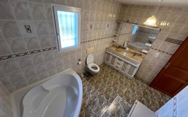 Maison à vendre    9 pièces •  Tarascon