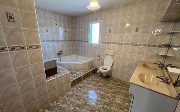 Maison à vendre    9 pièces •  Tarascon