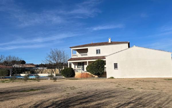 Maison à vendre    9 pièces •  Tarascon