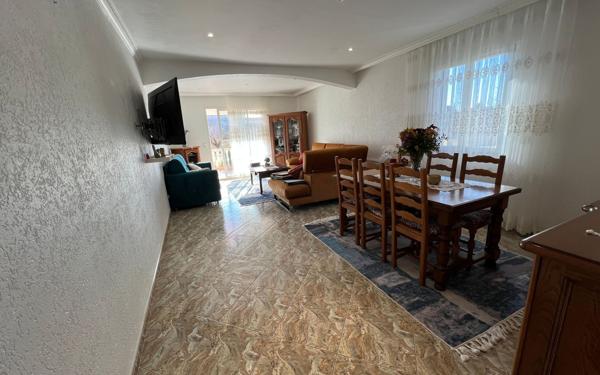 Maison à vendre    9 pièces •  Tarascon