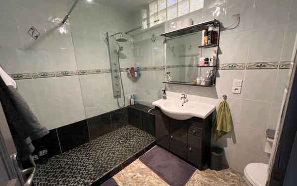 Maison à vendre    9 pièces •  Tarascon