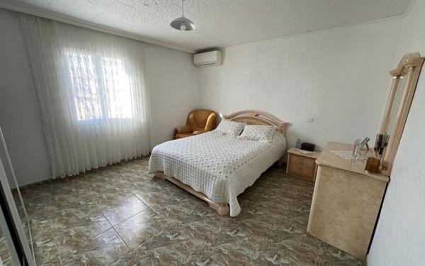 Maison à vendre    9 pièces •  Tarascon