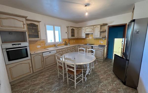 Maison à vendre    9 pièces •  Tarascon