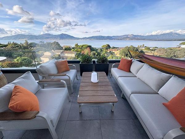 Appartement haut de gamme, de type T3, à Porticcio