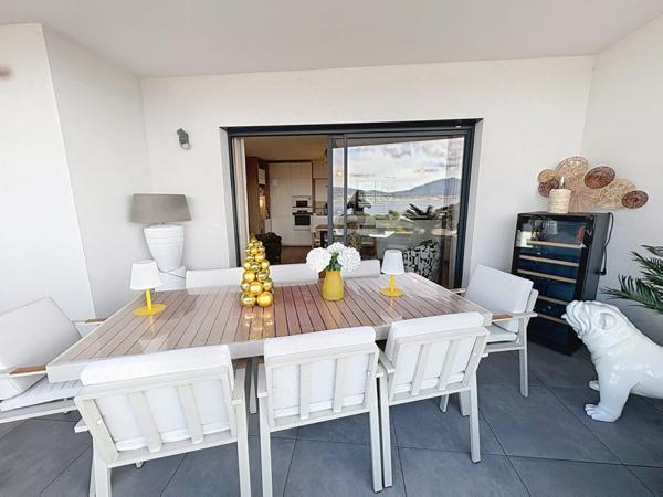 Appartement haut de gamme, de type T3, à Porticcio