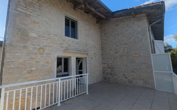 Maison à vendre    4 pièces •  Hautecourt-Romanèche