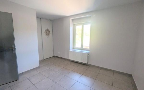 Maison à vendre    4 pièces •  Hautecourt-Romanèche