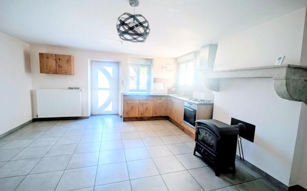 Maison à vendre    4 pièces •  Hautecourt-Romanèche